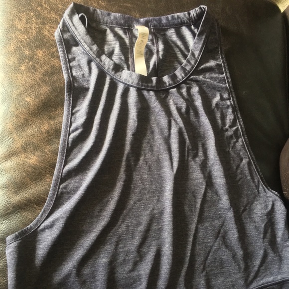 Purple lulu muscle tee - Picture 3 of 4